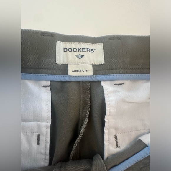 Dockers men’s dress pants - 31x 32 - Picture 2 of 4
